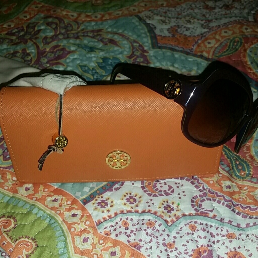 TB SUNGLASSES
