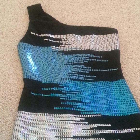 One Shoulder Sequin Mini Dress - Picture 8 of 8