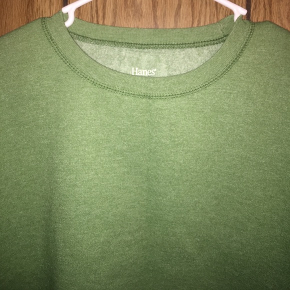 Green sweatshirt - Picture 2 of 3