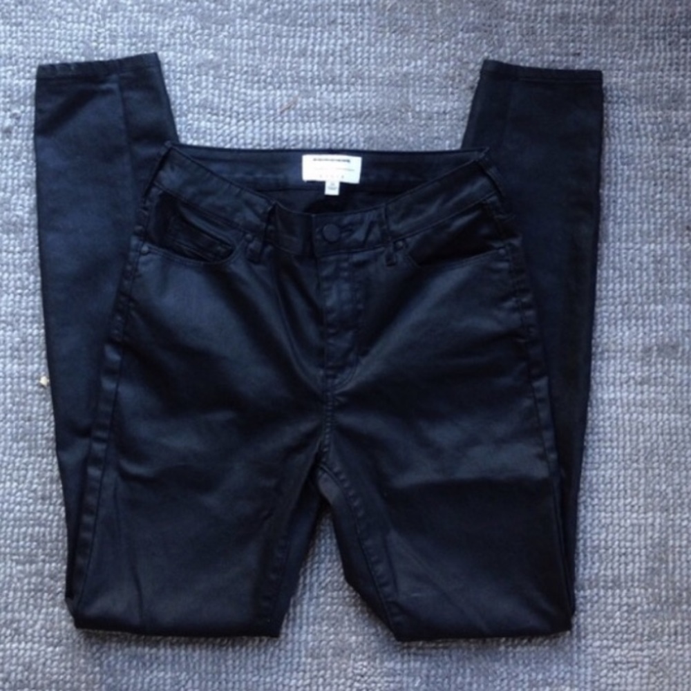 Kendall and Kylie ripped black jeans