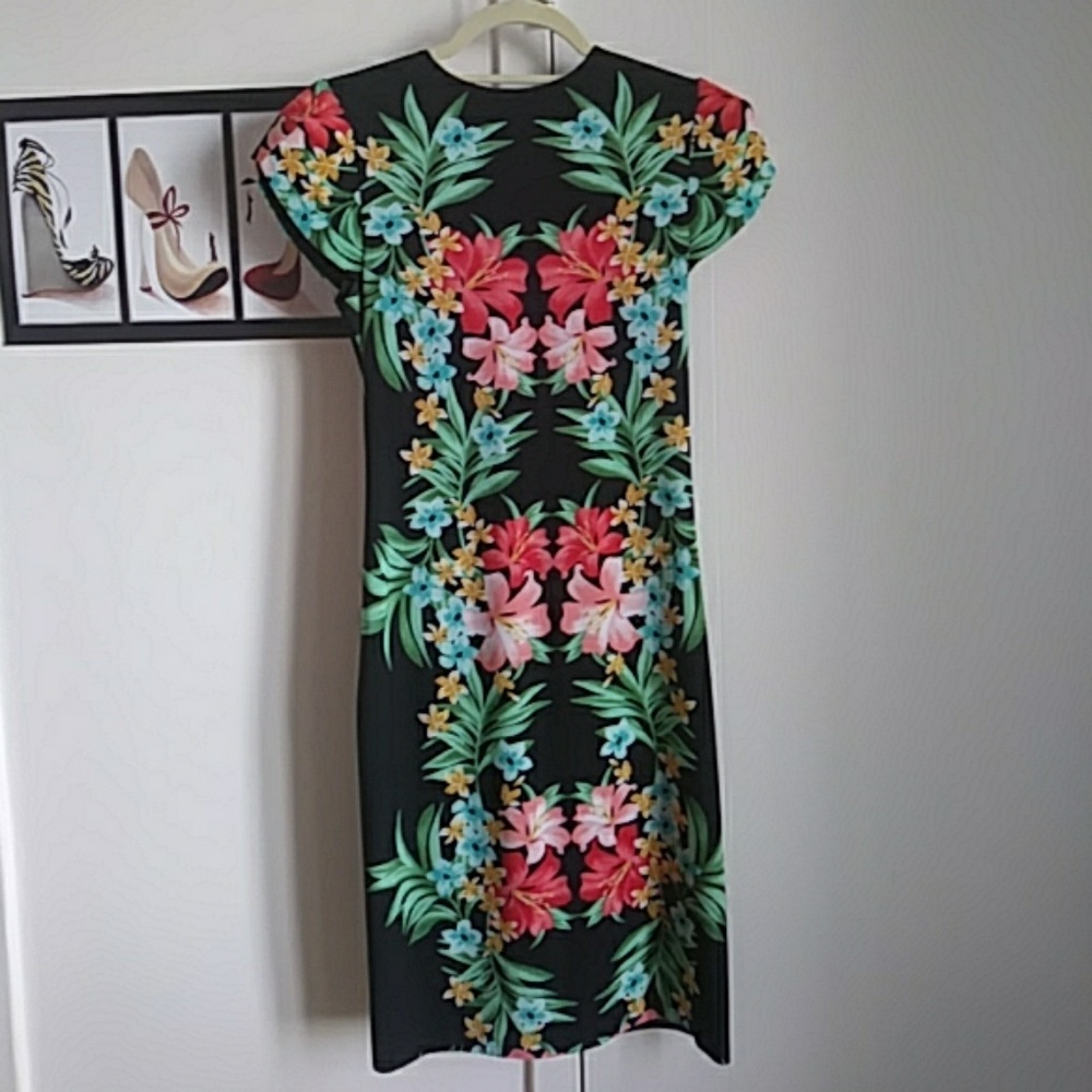 Gorgeous new midi cocktail dress. Worn once.