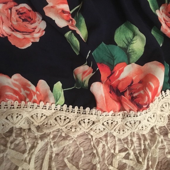 NEVER WORN Small forever 21 strapless crop top - Picture 2 of 3