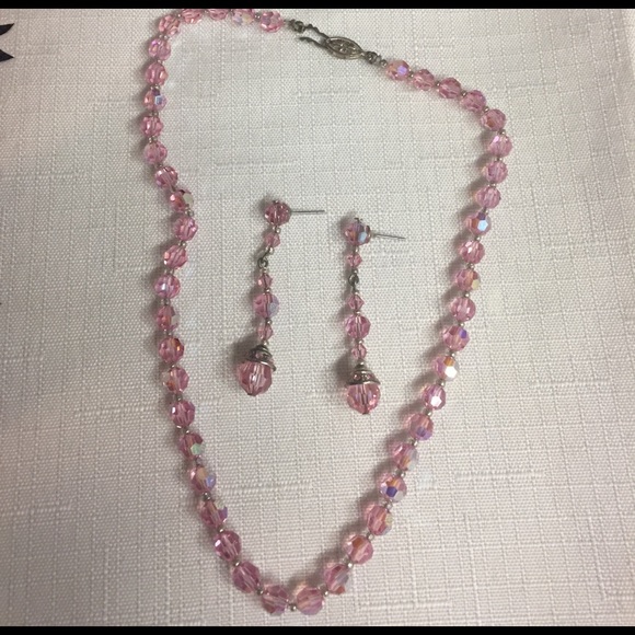 Sparkling gemstone necklace and earring set. - Picture 1 of 2