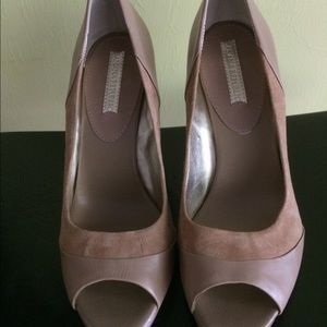 Tan wedges size 9, new with no tag