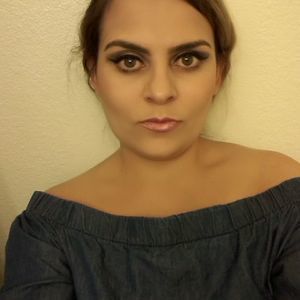 Meet your Posher, Mayra