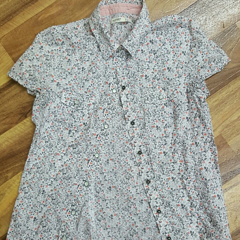 Old Navy button up shirt