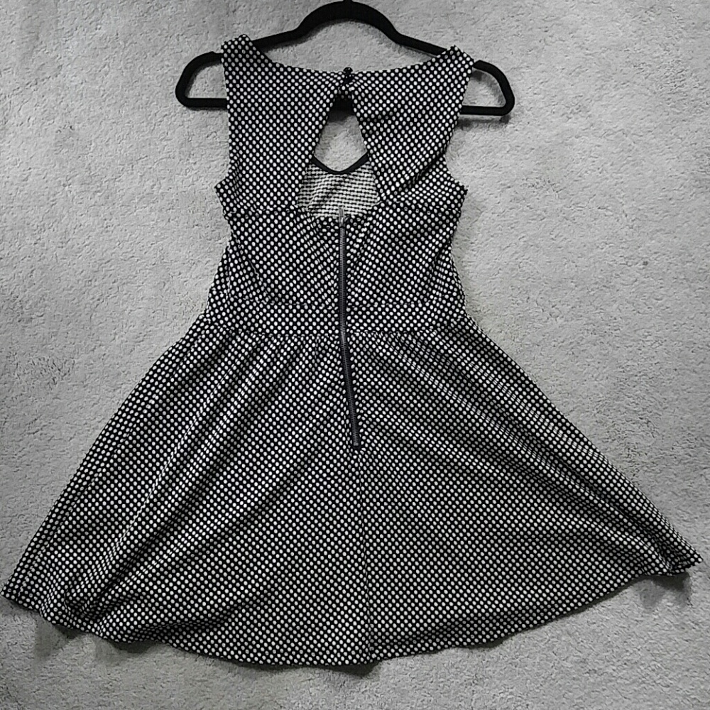 Sweet summer DRESS - Picture 2 of 3