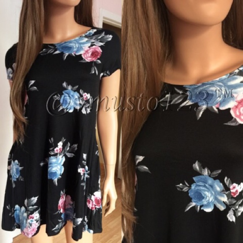 FLORAL BLACK SHORT SLEEVE TOP W/ POCKETS - Picture 4 of 4