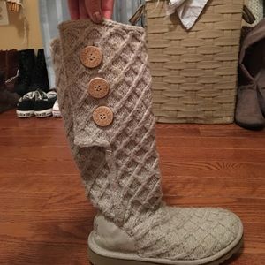 Sweater UGG boots