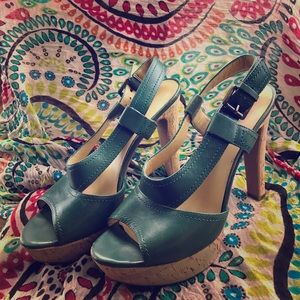 Nine West turquoise Platform Sandals sz 8