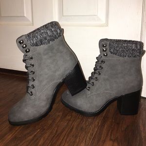 Winter Gray Booties 🖤