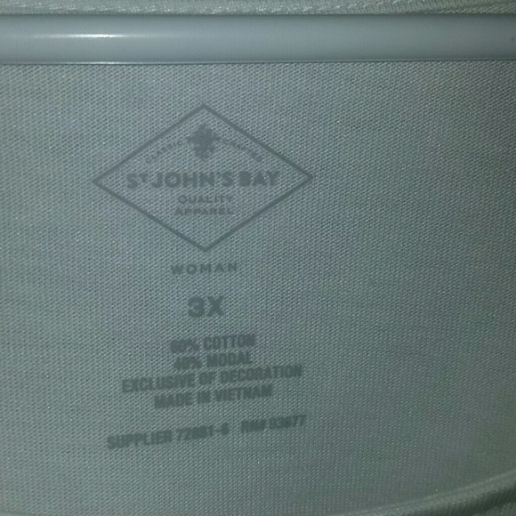 !!WHITE SWOOP NECK BLOUSE!! - Picture 2 of 3