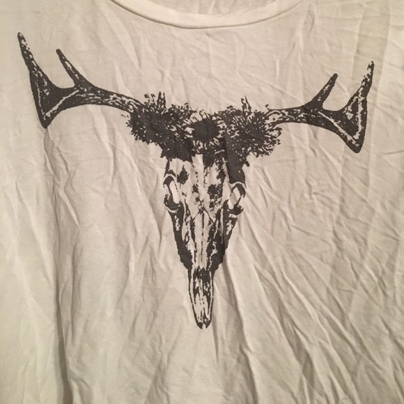 NEVER WORN Deer skull with flowers crop top - Picture 2 of 3