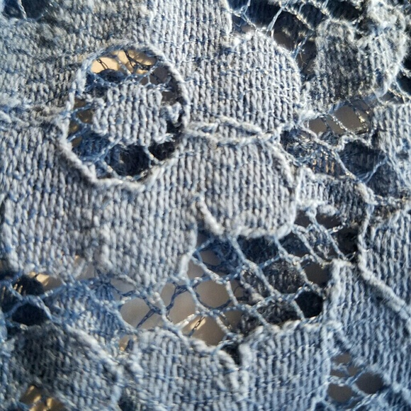 Plus size top - Picture 4 of 4