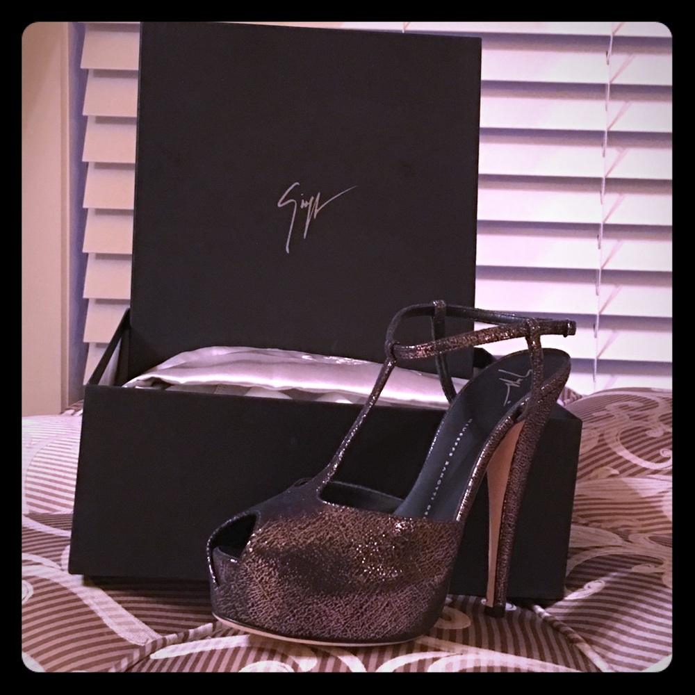 Giuseppe Zanotti - Peep Toe High Heel Sandal