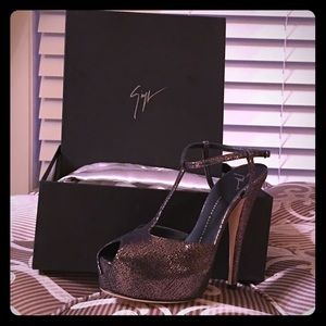 Giuseppe Zanotti - Peep Toe High Heel Sandal