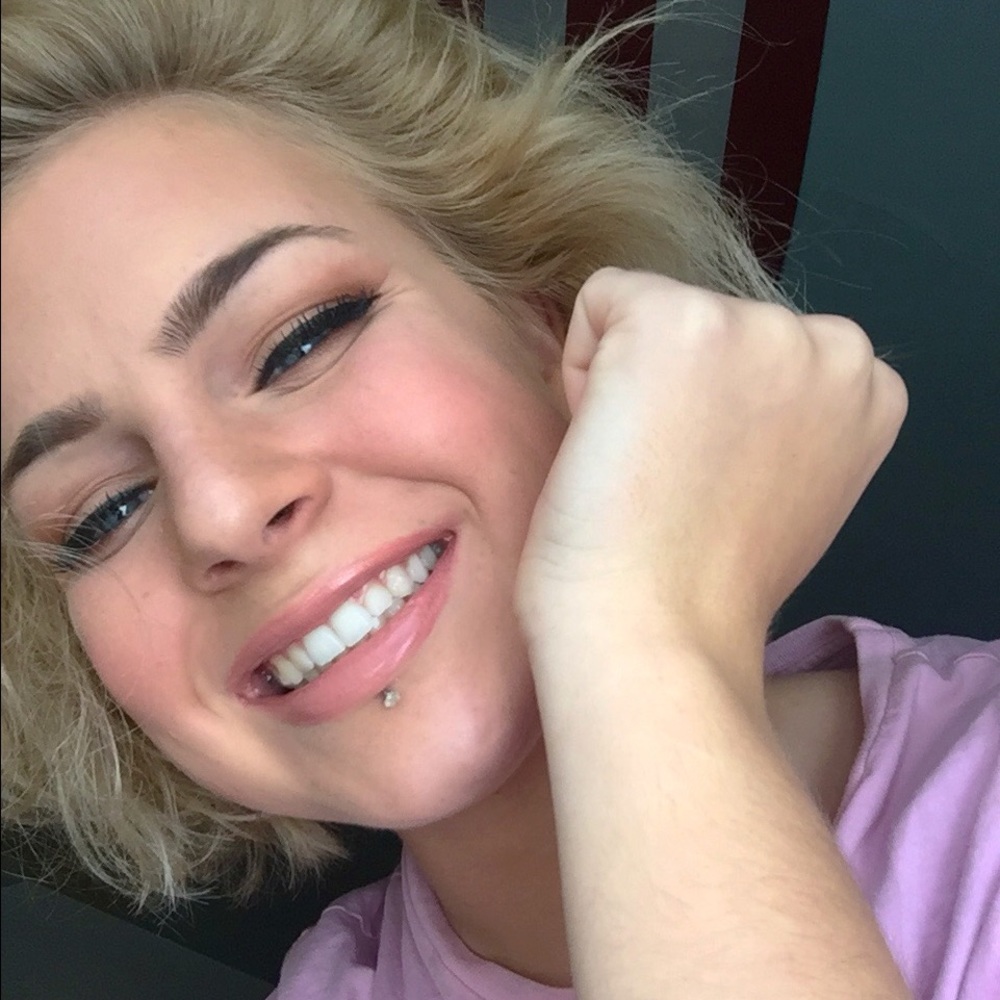 All natural whitening toothpaste