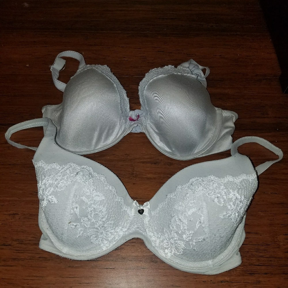 32dd set of 2 victorias secret bra