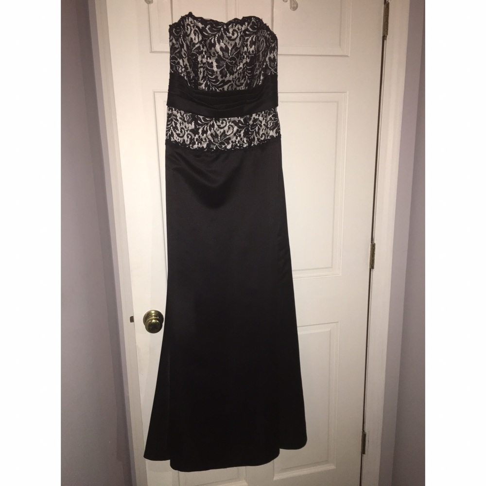 Black and White Lace Prom Dress