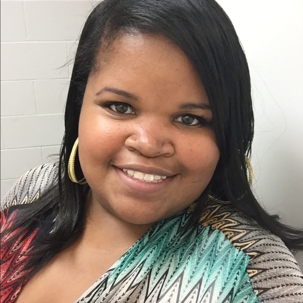 Meet your Posher, Alicia