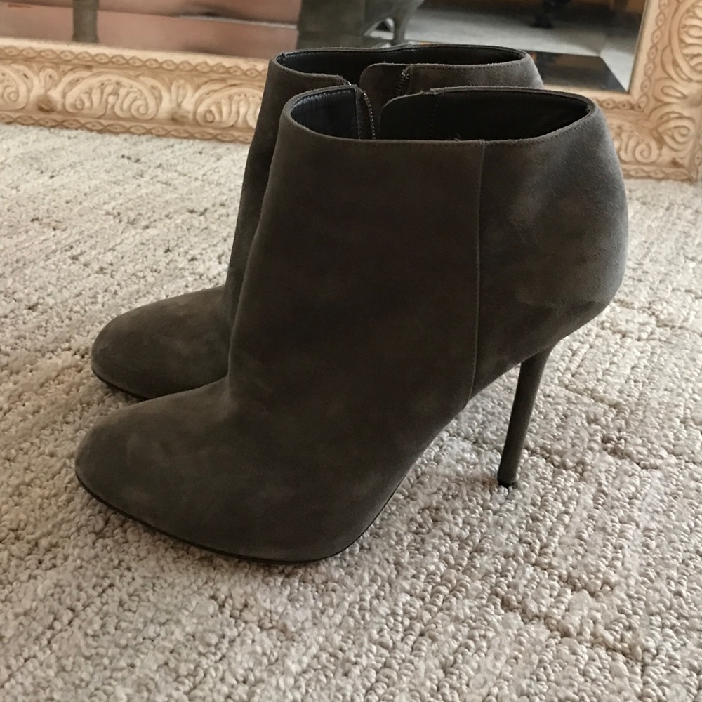 Sergio Rossi grey suede ankle booty