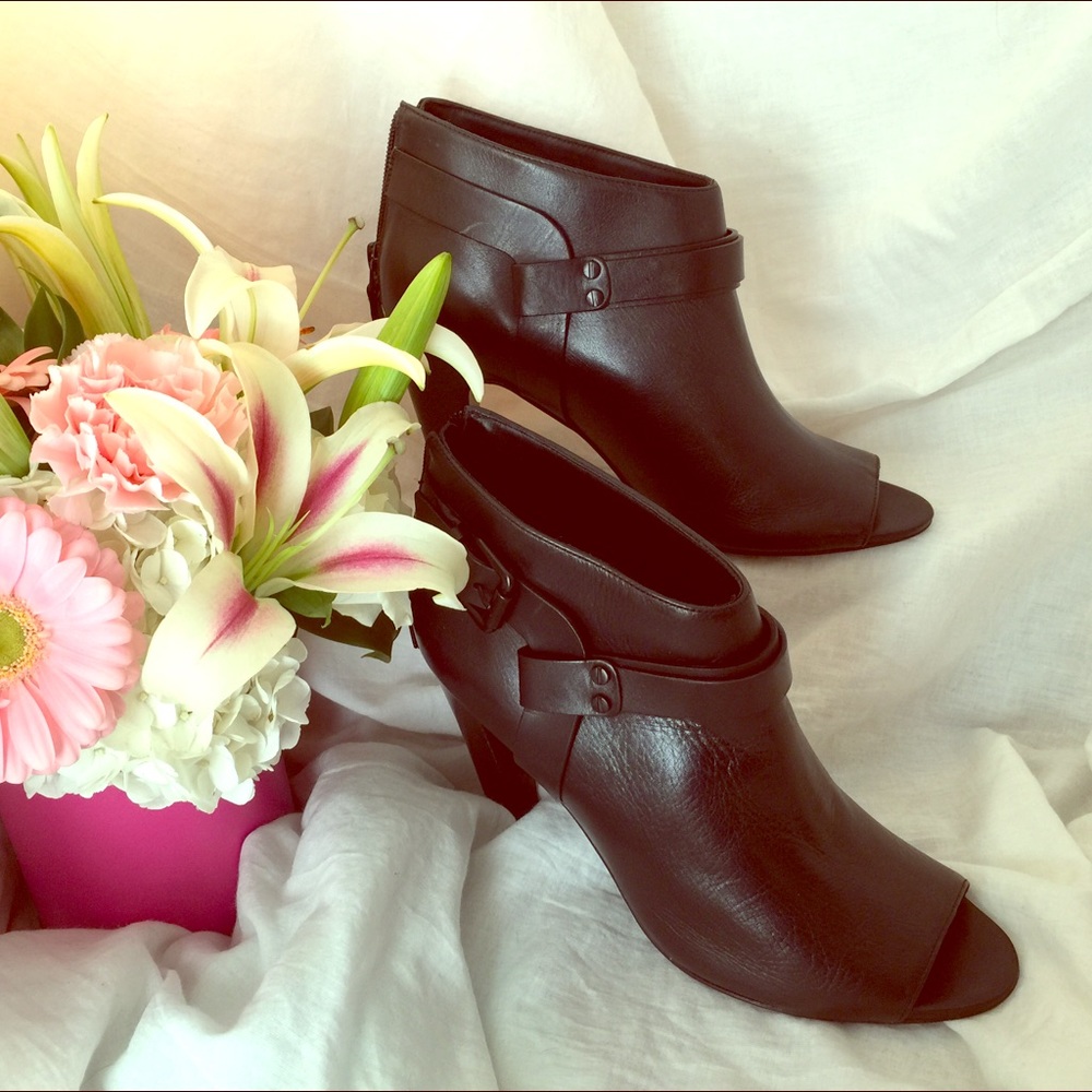 Vince Camuto peep-toe zipper back booties