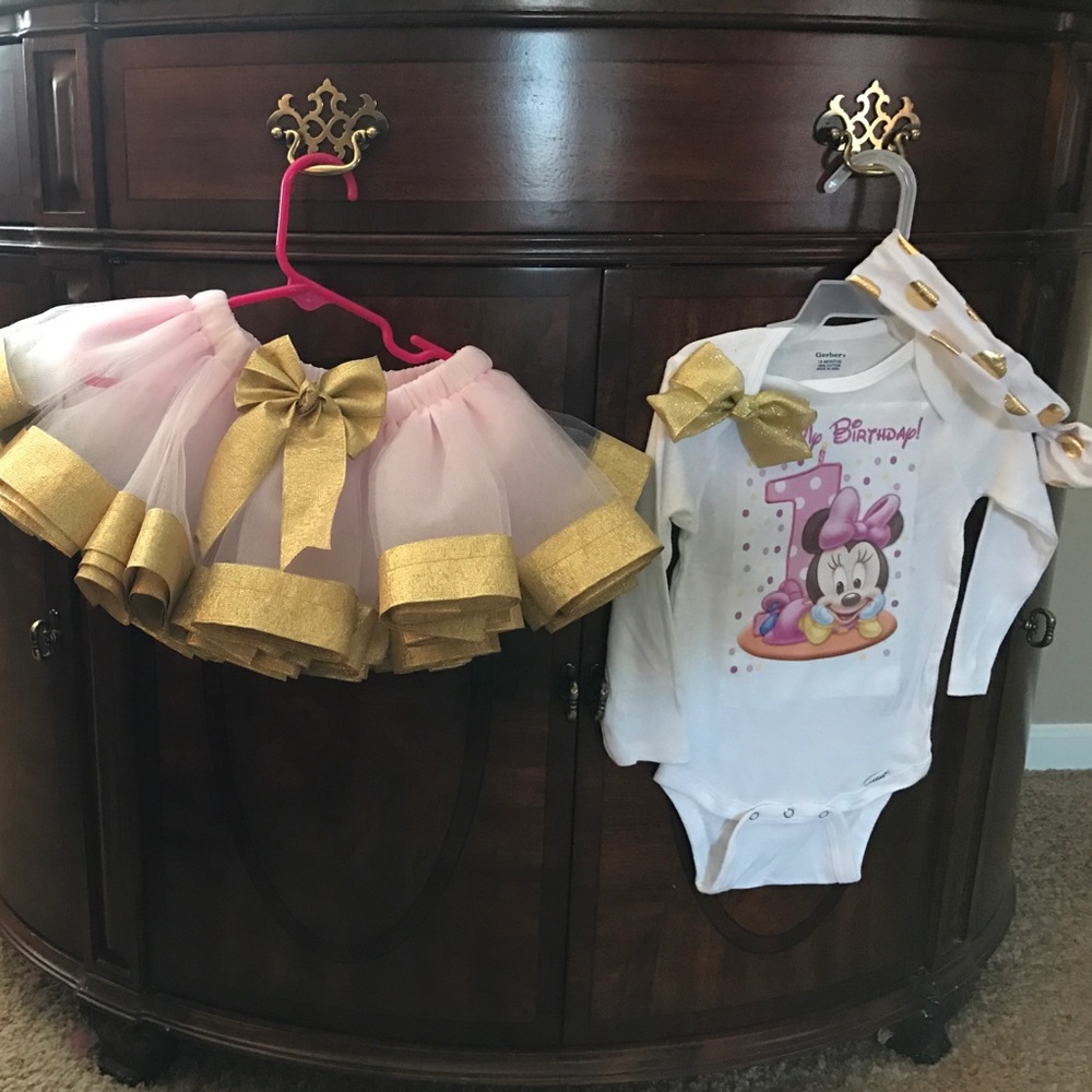 Minnie Mouse 1 year birthday outfit. 1 of a kind.