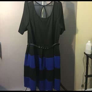 Dress with belt included ( Fashion to Figure)