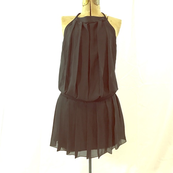 Dresses & Skirts - Darling Pleated Chiffon Dress