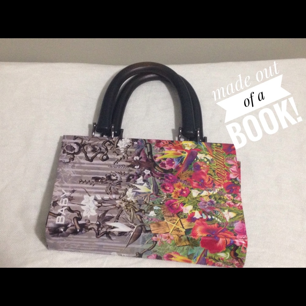 📚 Red and Pink Mini Bag with Artistic Split Design - handmade out of a book 📚