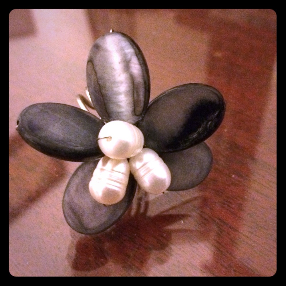 Flower adjustable costume ring