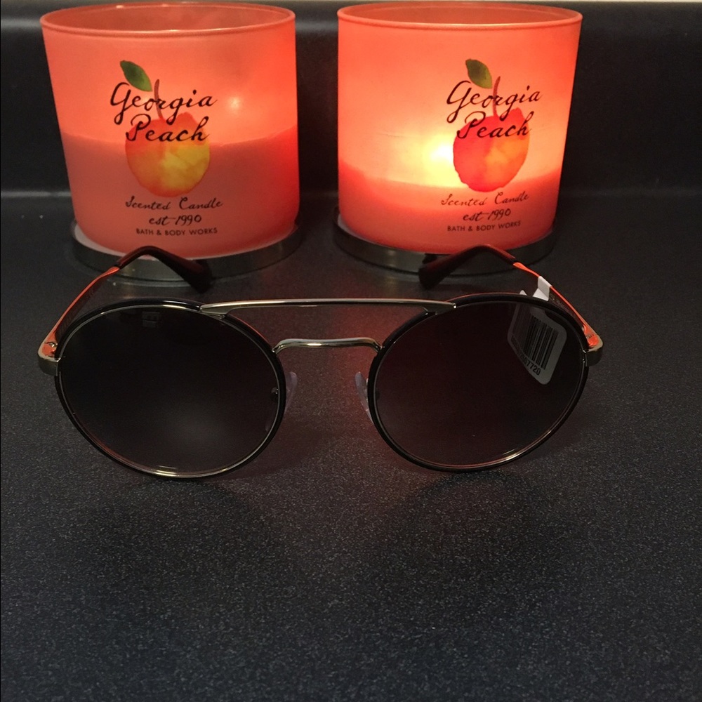 Authentic Prada sunglasses 😎