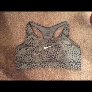 Nike drifit sports bra