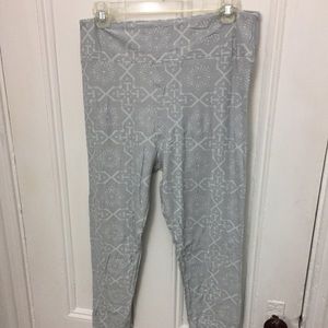 LuLaRoe TC Tall & Curvy Grey Patterned Leggings
