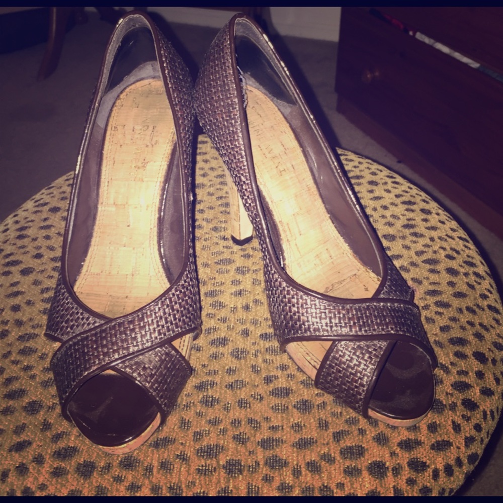Nine West peep toe heels 👠
