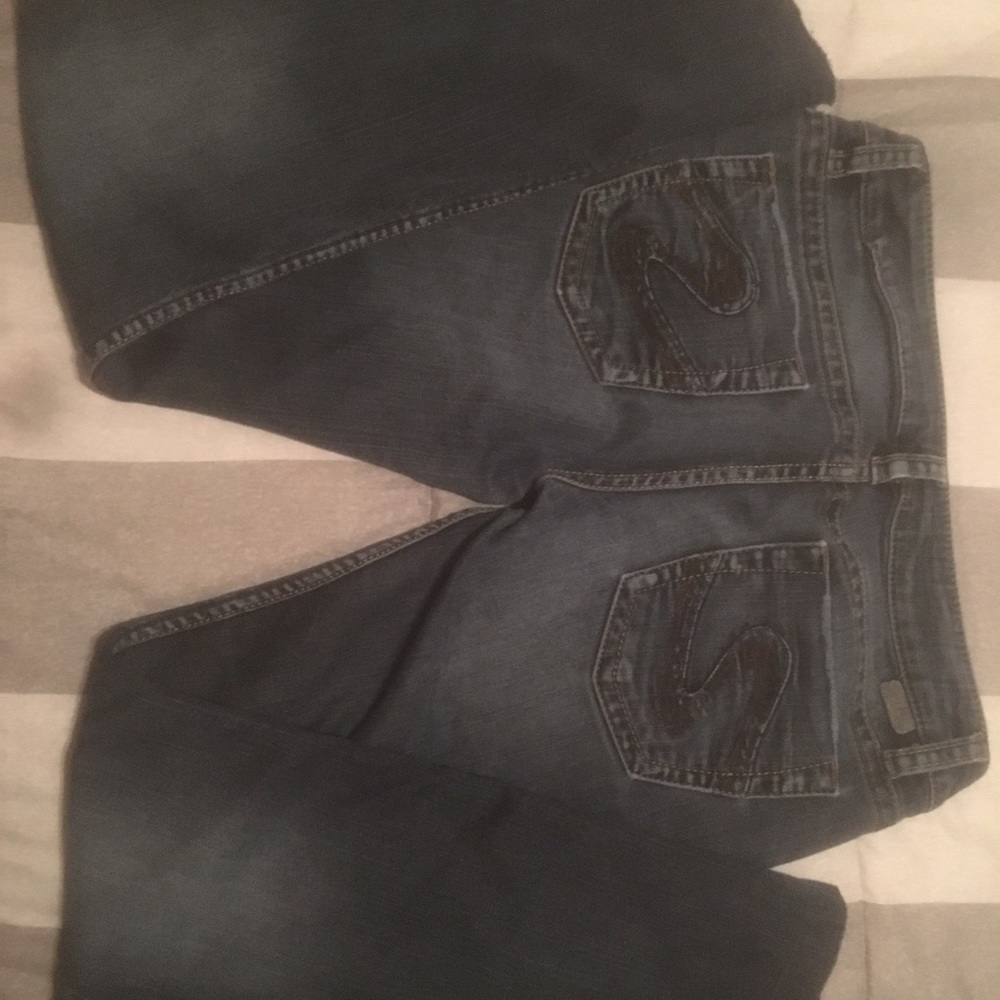 Silver jeans, size 31/35, good used condition.