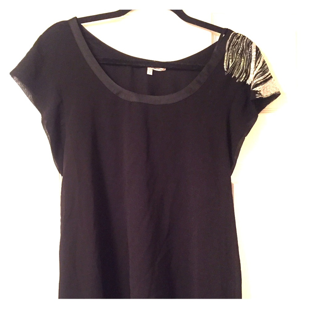 Beautiful black top with detailed beading!