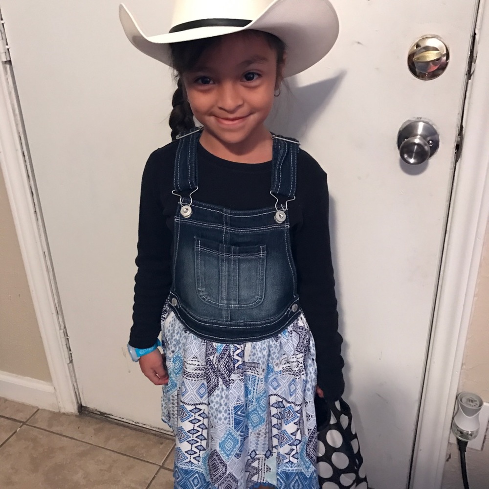 Meet your Posher, Noelle