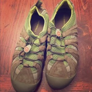 Merrell casual pull-on shoes