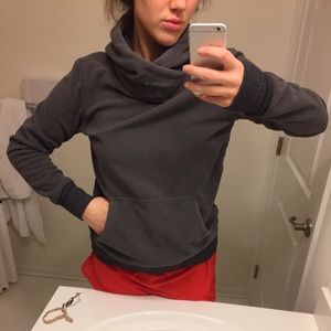 Lululemon grey pullover