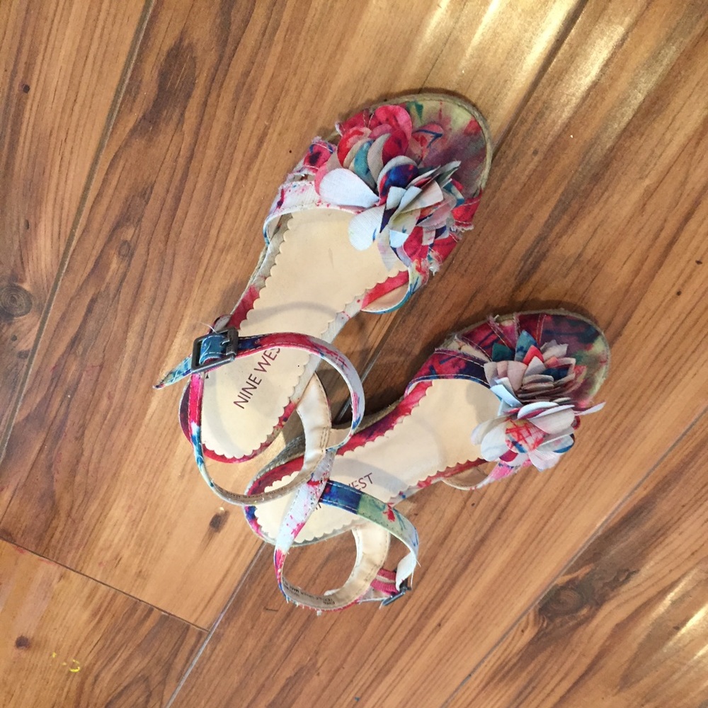 Girls shoes