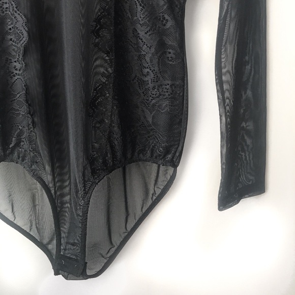 Sheer & Lace Bodysuit - Picture 3 of 4