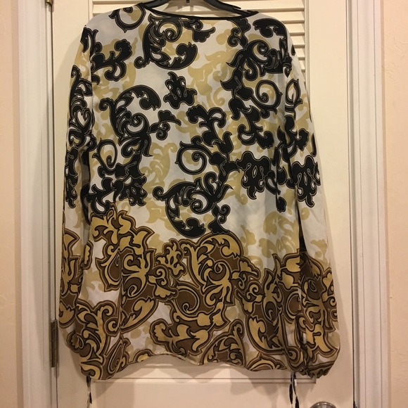 JM Blouse - Picture 2 of 4