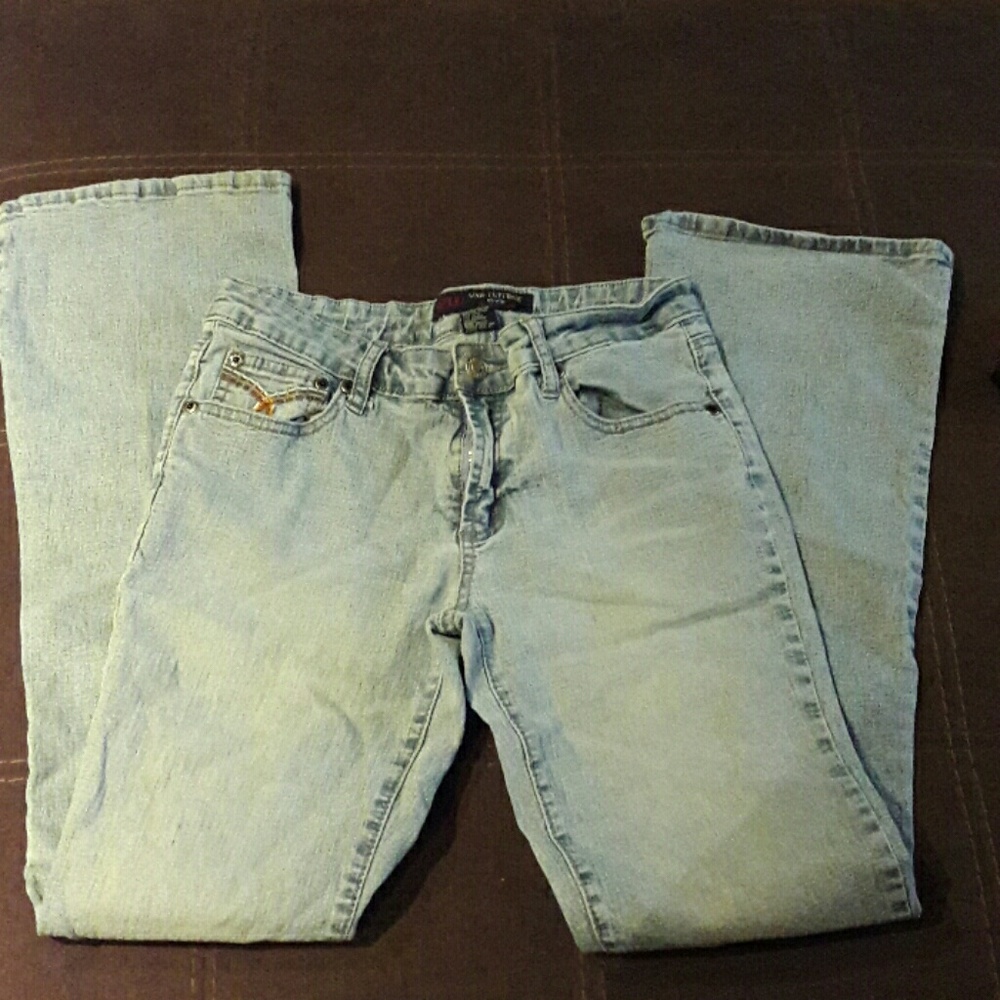 Good condition light blue jeans
