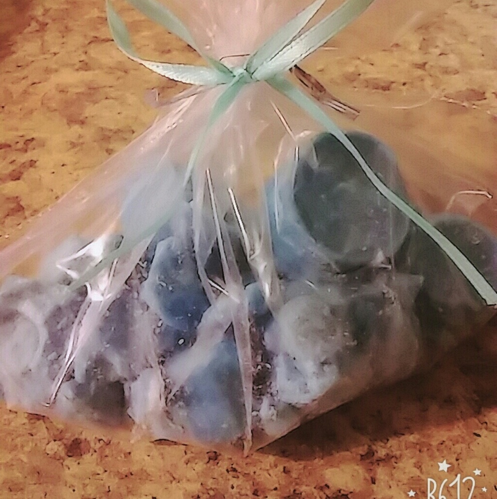 Homemade Blueberry cobbler wax melt chips