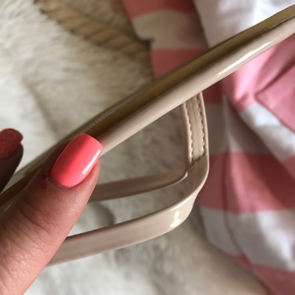 NEW 🏖 NUDE PATENT BLUSH SANDALS | FLIP FLOPS - Picture 3 of 7