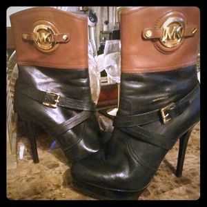 Michael Kors Authentic  Bicolor Logo Booties