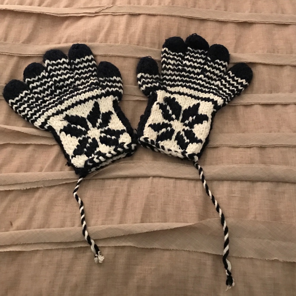 Cute knit gloves