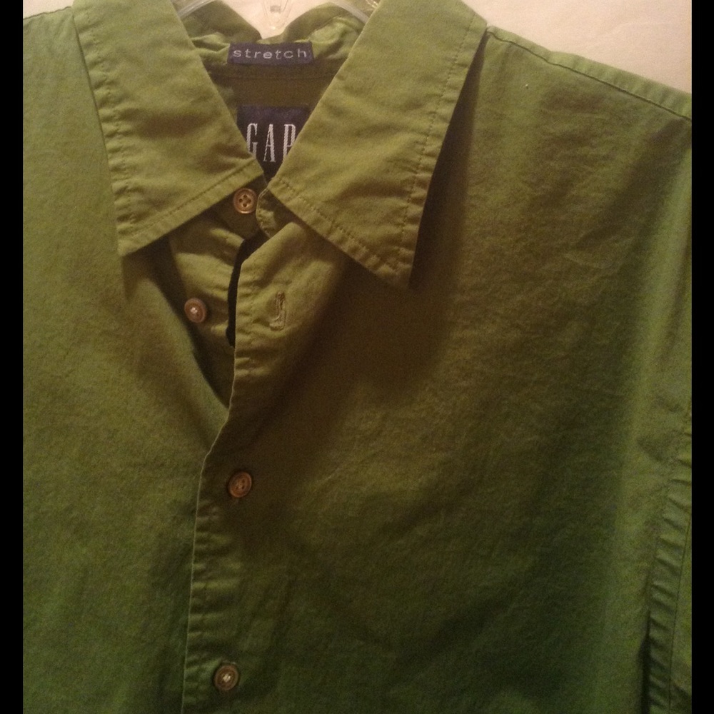 Get up button down shirt size medium