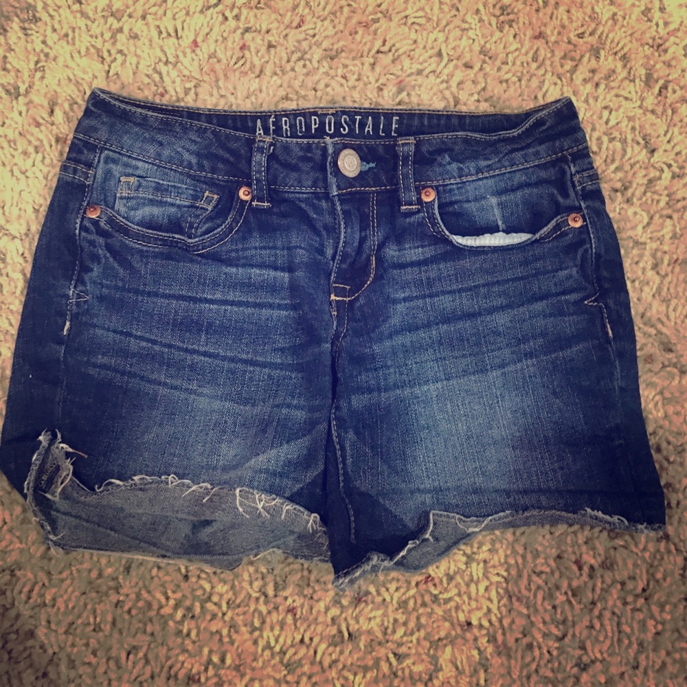 A pair of aéropostale shorts